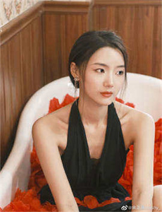 绿林大冒险电影-婬荡的寡妇播放