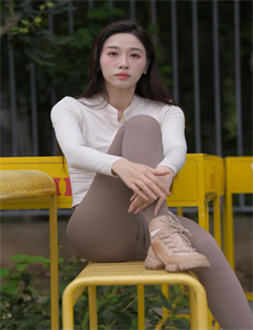老师洗澡让我吃她胸视频免费-江湖任我行下载
